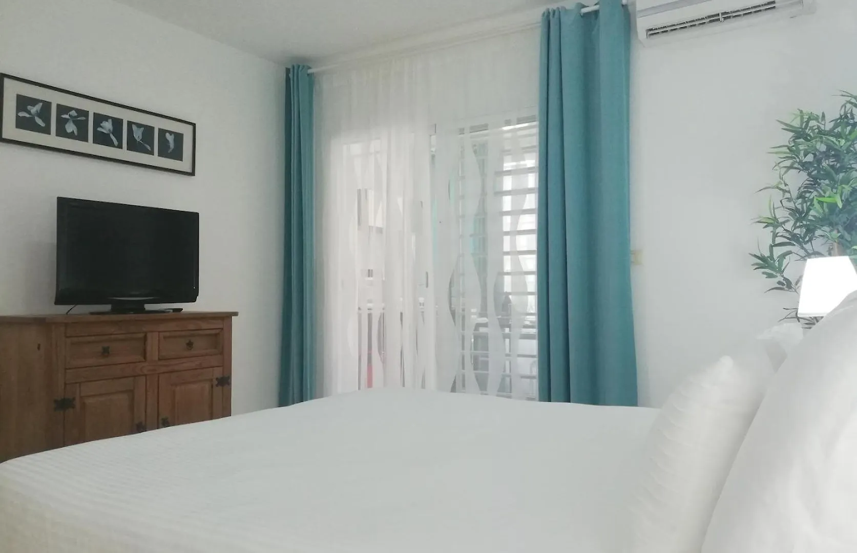 Sol Caribe Suites - Playa Los Corales - Beach Club, Wifi, Swimming Pool Punta Cana 5*,