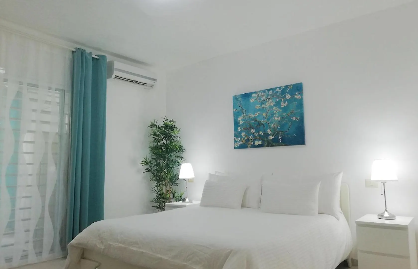 Sol Caribe Suites - Playa Los Corales - Beach Club, Wifi, Swimming Pool Punta Cana