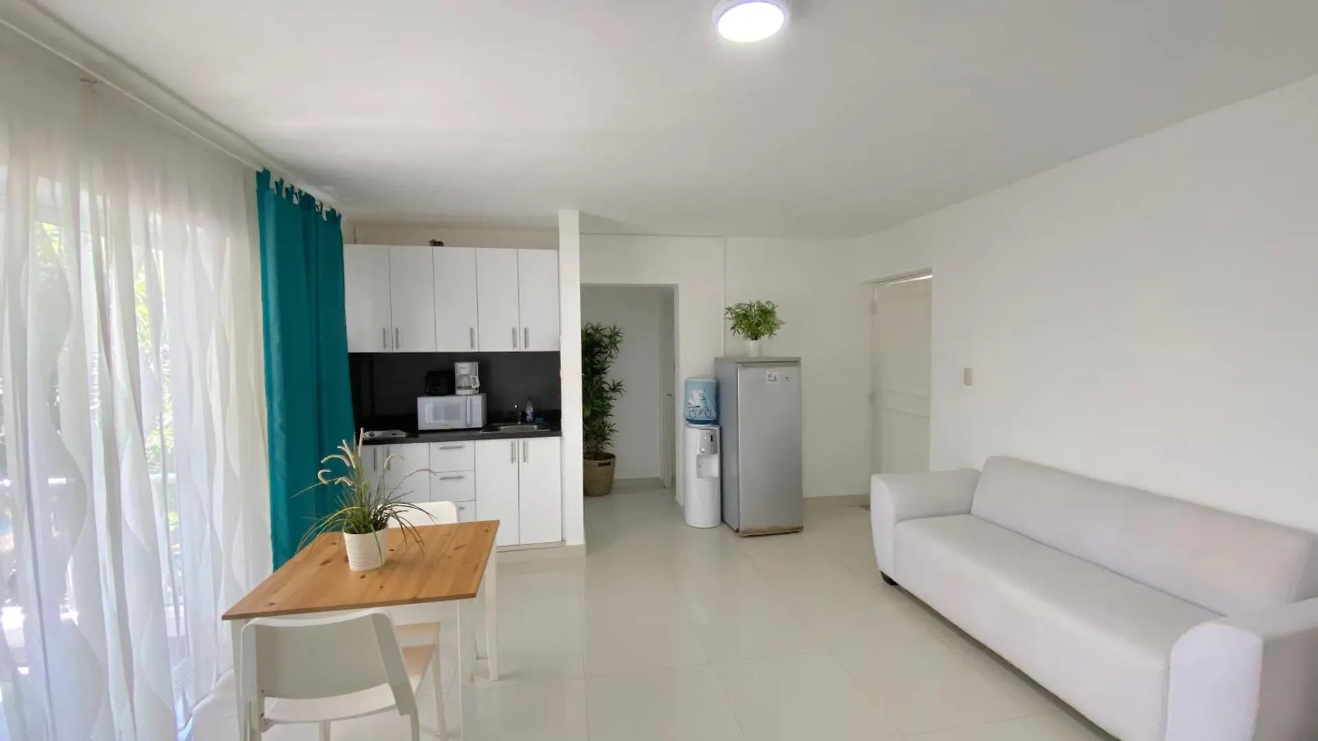 Sol Caribe Suites - Playa Los Corales - Beach Club, Wifi, Swimming Pool Punta Cana 5*,