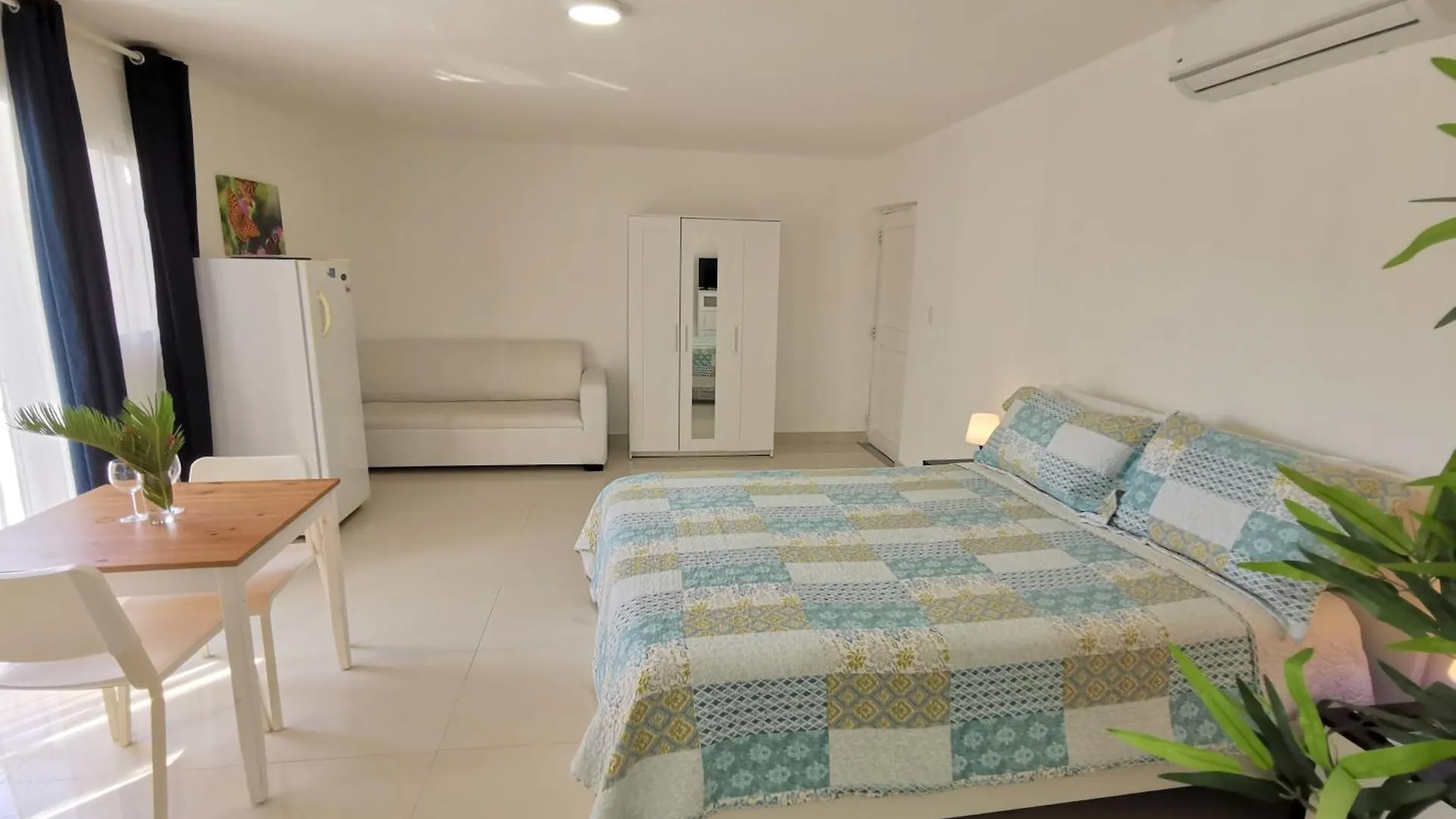 Hotel Sol Caribe Suites - Playa Los Corales - Beach Club, Wifi, Swimming Pool Punta Cana