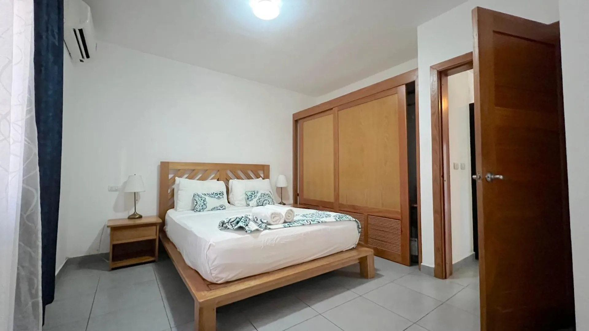 Sol Caribe Suites - Playa Los Corales - Beach Club, Wifi, Swimming Pool Punta Cana